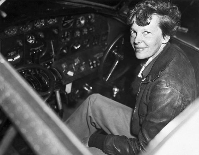 Amelia Earhart preparada para volar