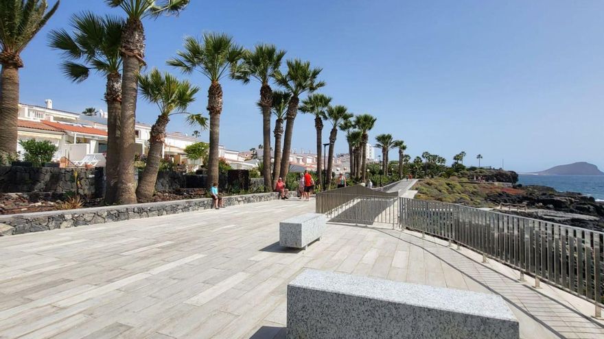 The Amarilla Golf coastal promenade will continue through Ensenada de la Rueda