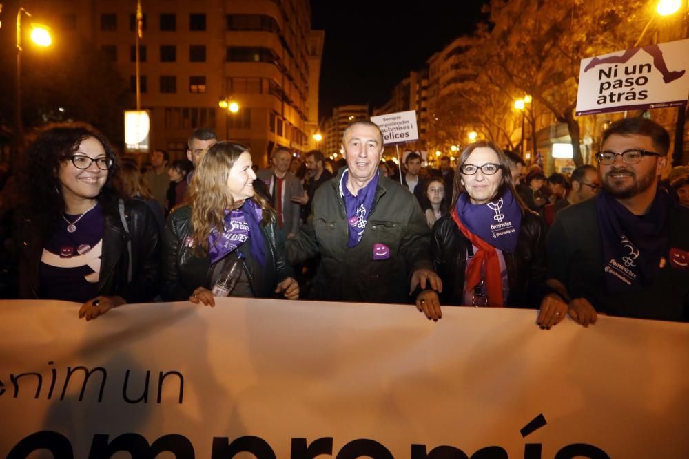 Masiva manifestación en el Día de la Mujer en València