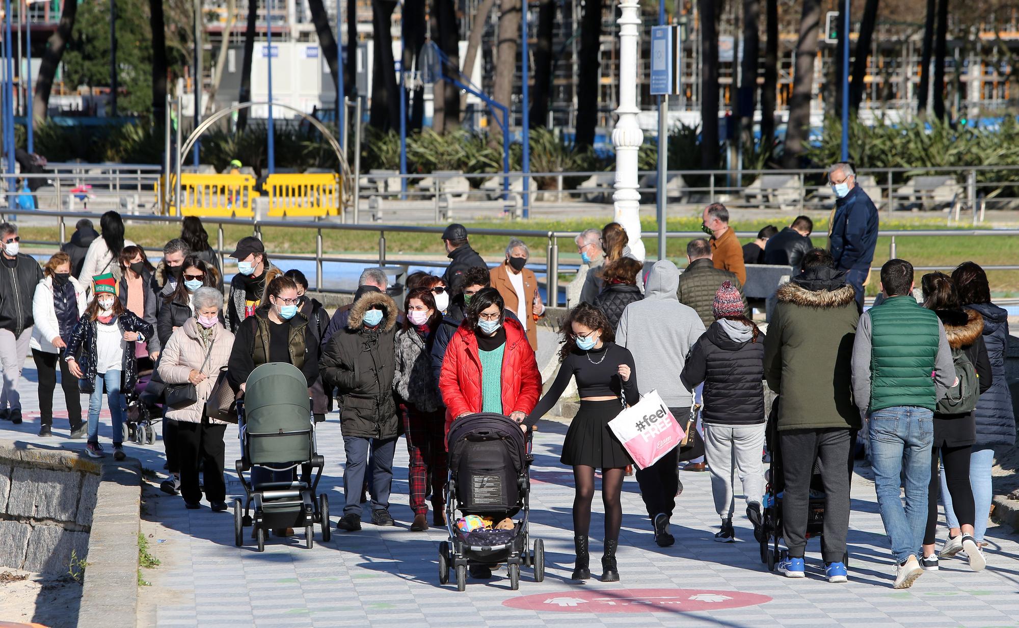 Vigo disfruta del día de Navidad al Sol