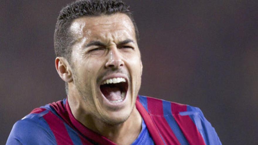 Pedro celebra el primer gol durante el partido de ayer. i EFE