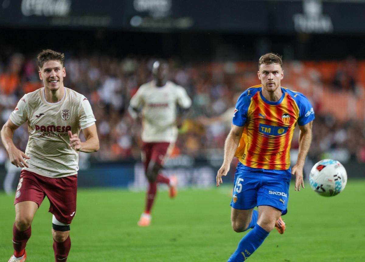 Una imagen del partido entre Valencia CF y Villarreal CF