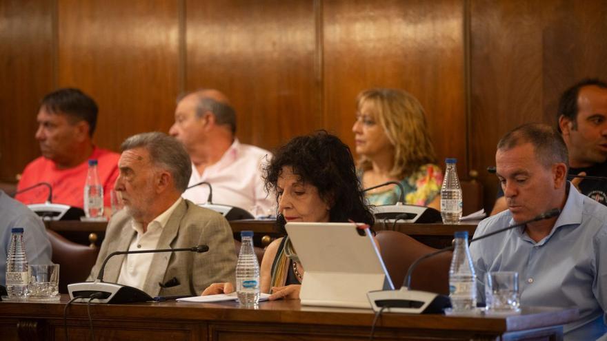 Miguel Alejo, Laura Rivera y Francisco José Requejo durante el Pleno celebrado ayer en la Diputación.