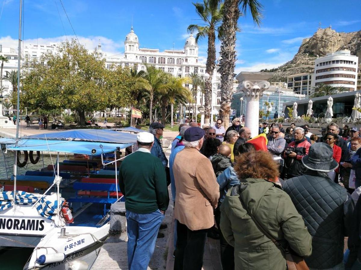 Homenaje al capitán del buque Stanbrook que permitió en 1939 salir de Alicante a miles de republicanos.