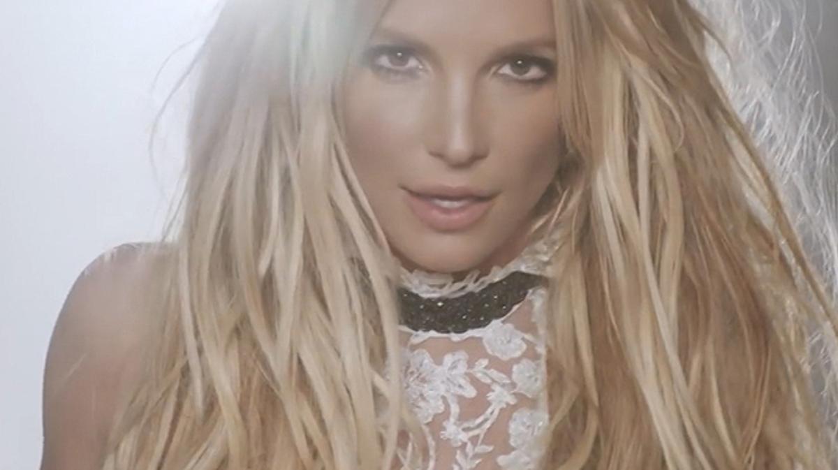 Britney Spears respon amb humor als rumors que la donaven per morta.