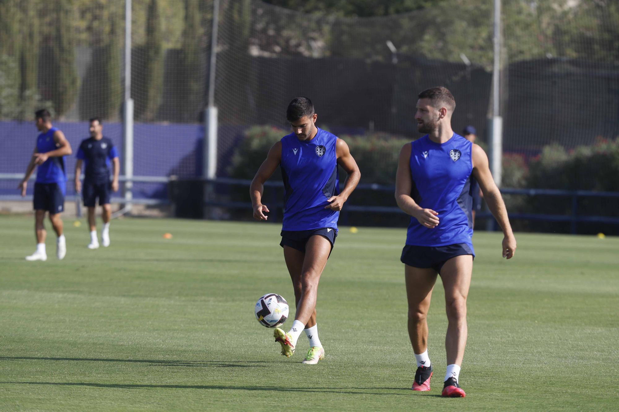 Sesión en Buñol del Levante UD