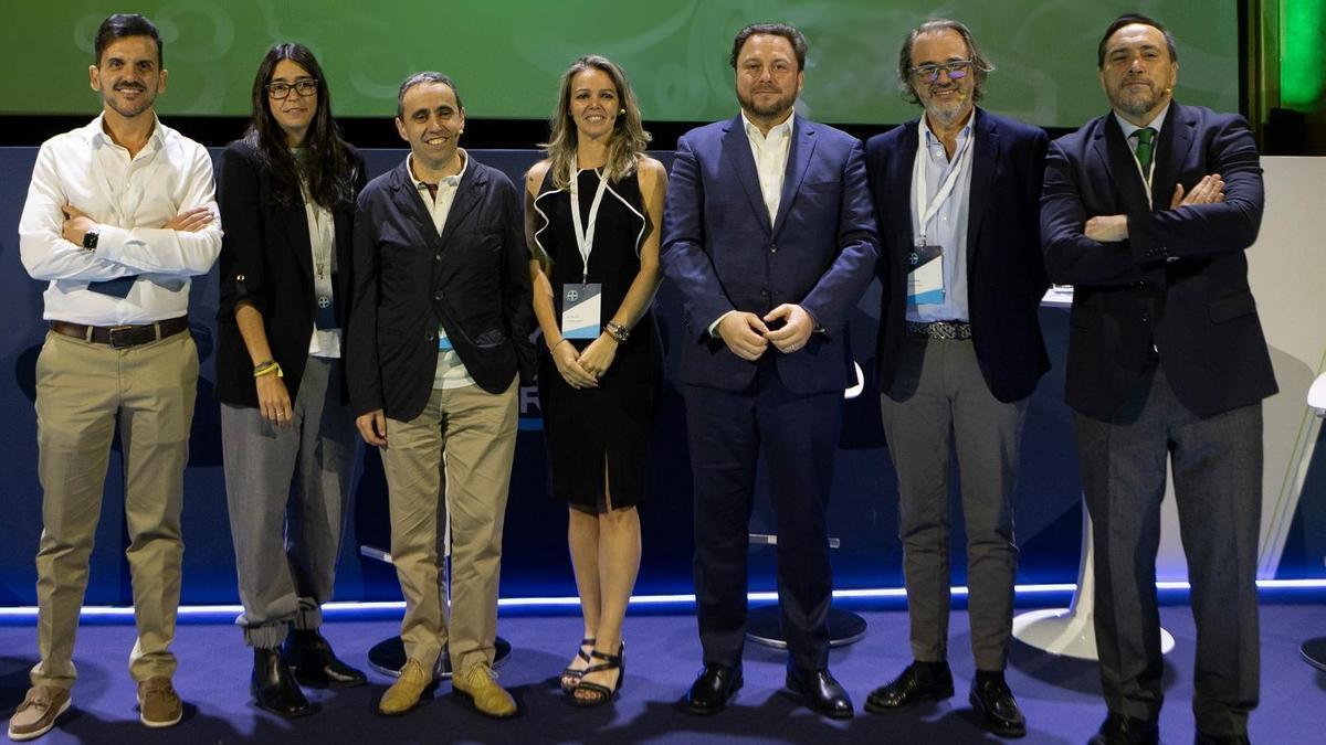 Jesús Pareja, Íngrid Pallàs, Isaac Alarcón, Patricia Udaondo, Bernardo Kanahuati, Alfredo García Layana y Guido Senatore.