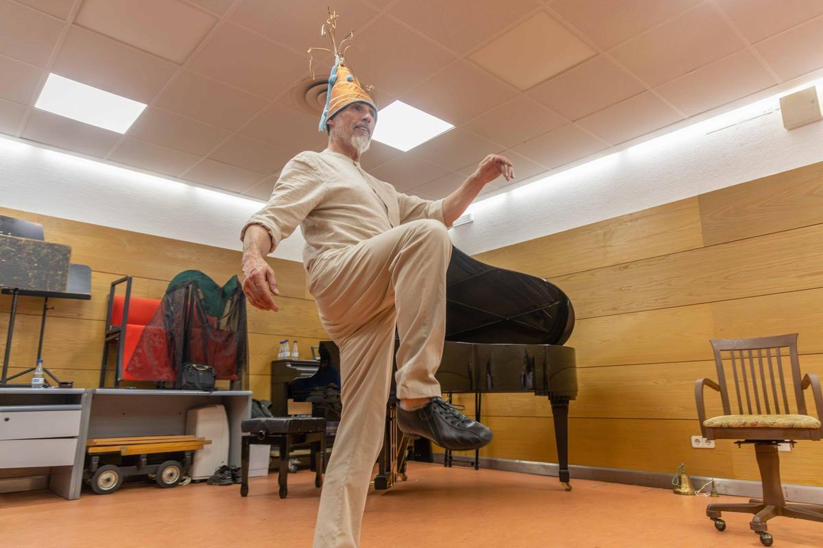 En la sala de ensayo de "Vicenta Lorca": memoria, cuerpo y música en la Compostela que danza En la sala de ensayo de "Vicenta Lorca": memoria, cuerpo y música en la Compostela que danza
