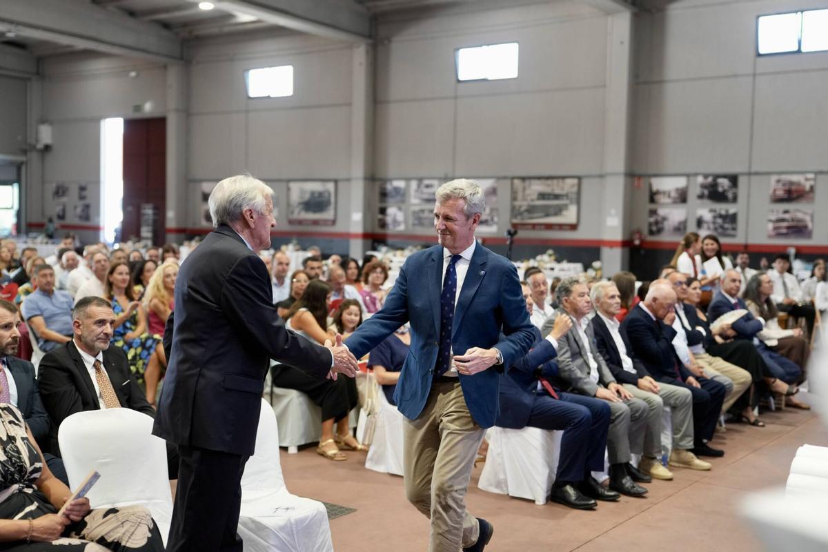 Celebración en la nave de la empresa en Silleda.