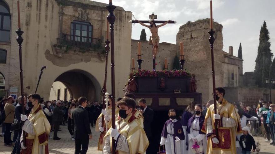 La hermandad de La Agonía desfila por las calles de Palma.