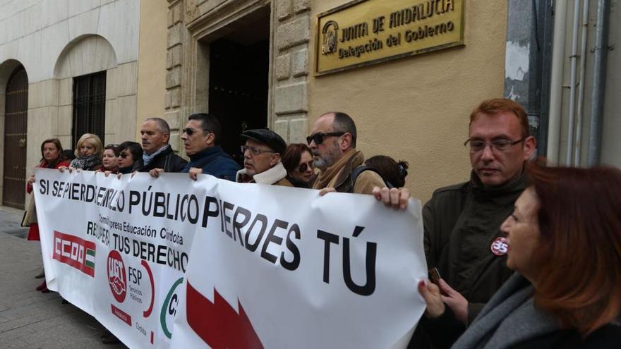 Los trabajadores de la Enseñanza piden que se cubran las vacantes del personal jubilado