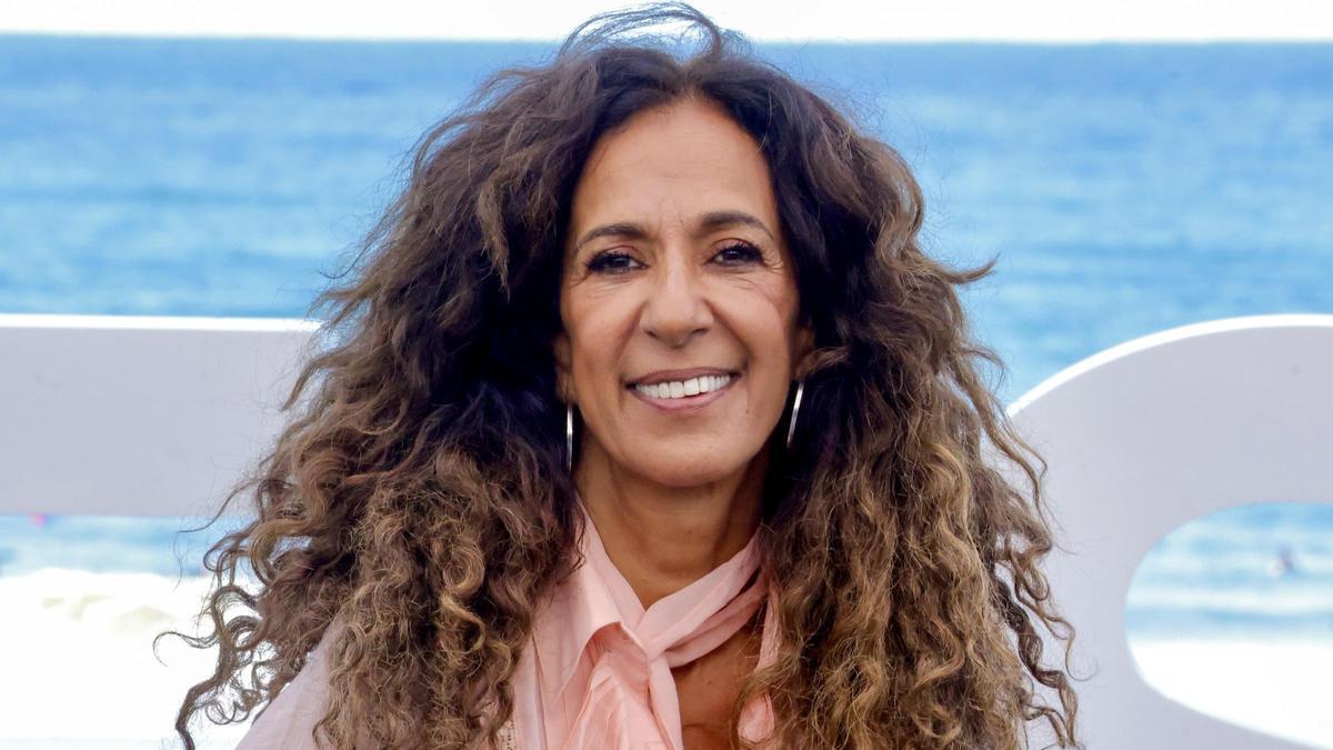 Rosario Flores disfruta de una espectacular casa en la playa de Cádiz