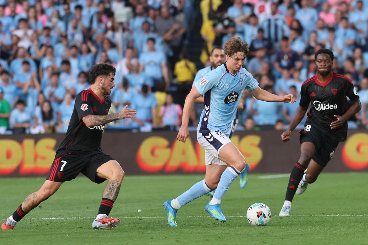 Fer López, durante el partido ante el Sevilla.