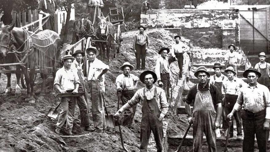 Trabajadores españoles en las obras del Canal de Panamá. 