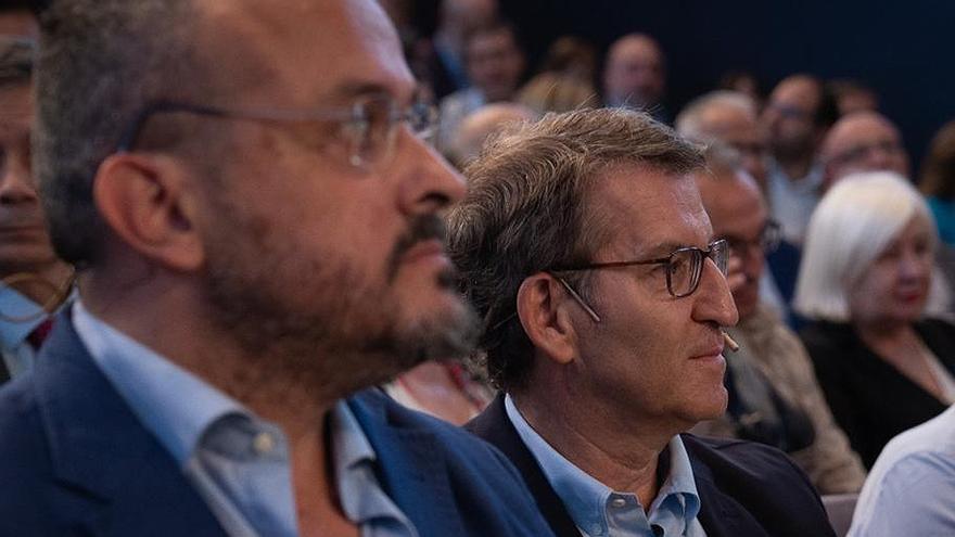 El dilema del PP en Cataluña que provoca el pulso Feijóo-Fernández