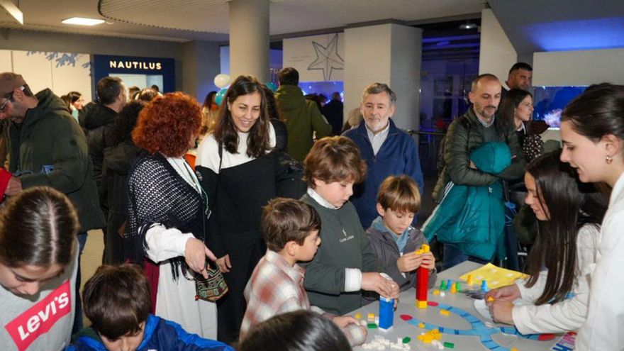 Día de talleres científicos y divulgación en el Aquarium