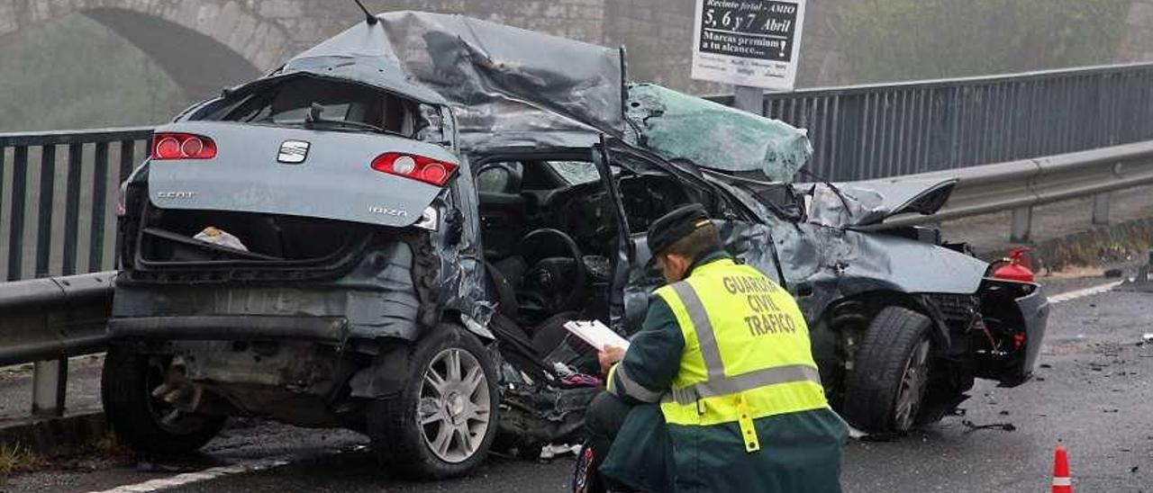 El primer accidente mortal de 2019 ocurrido en Pontevea . // Bernabé/Juan Carlos Asorey