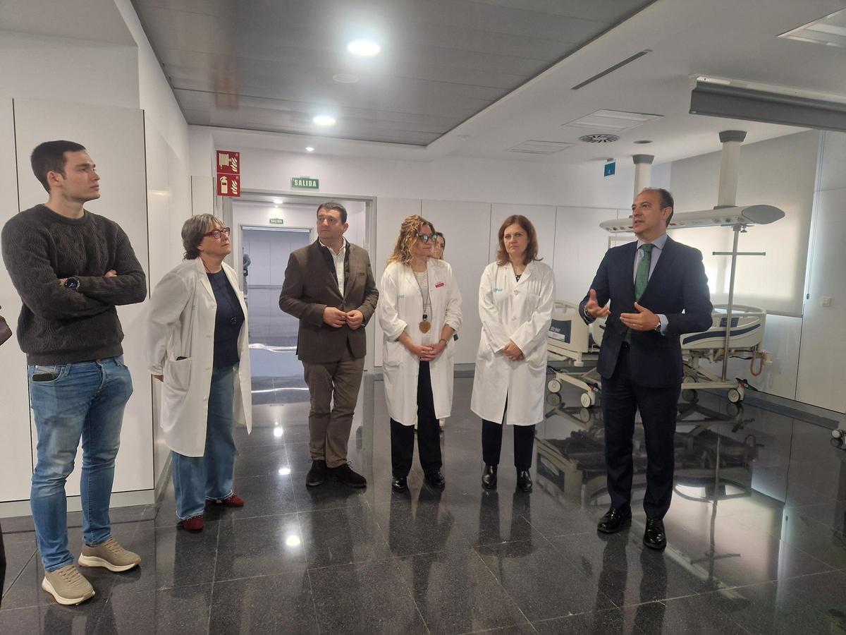 Bancalero este miércoles en Alcañiz con varios profesionales del centro.