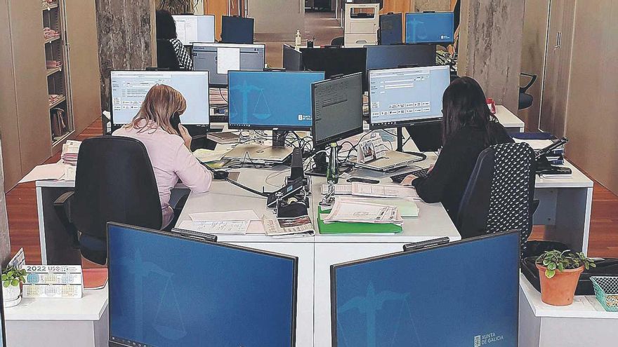 Estar assegut tota la jornada laboral incrementa un 16% la mortalitat