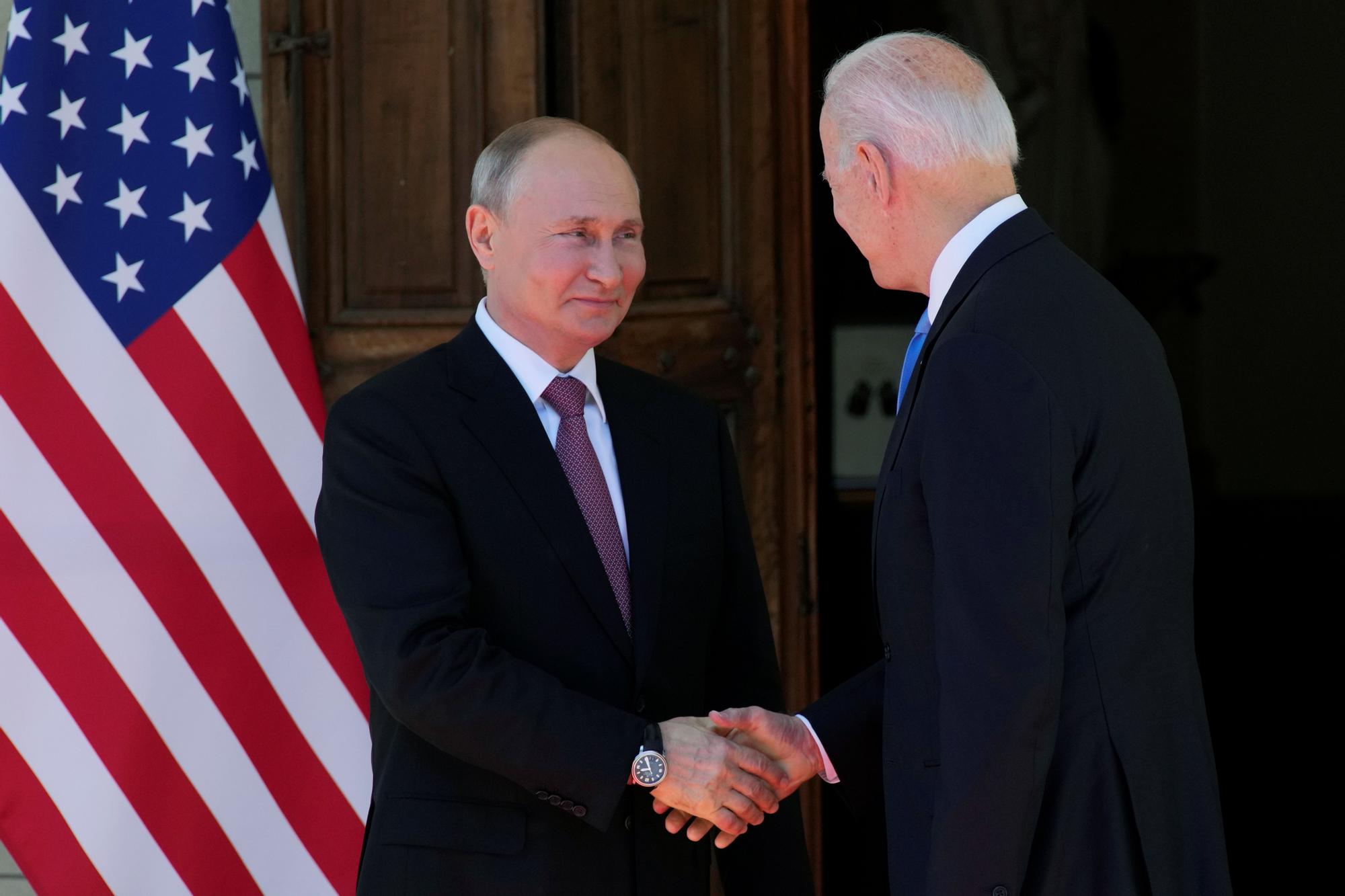 biden-putin-r-2.jpg