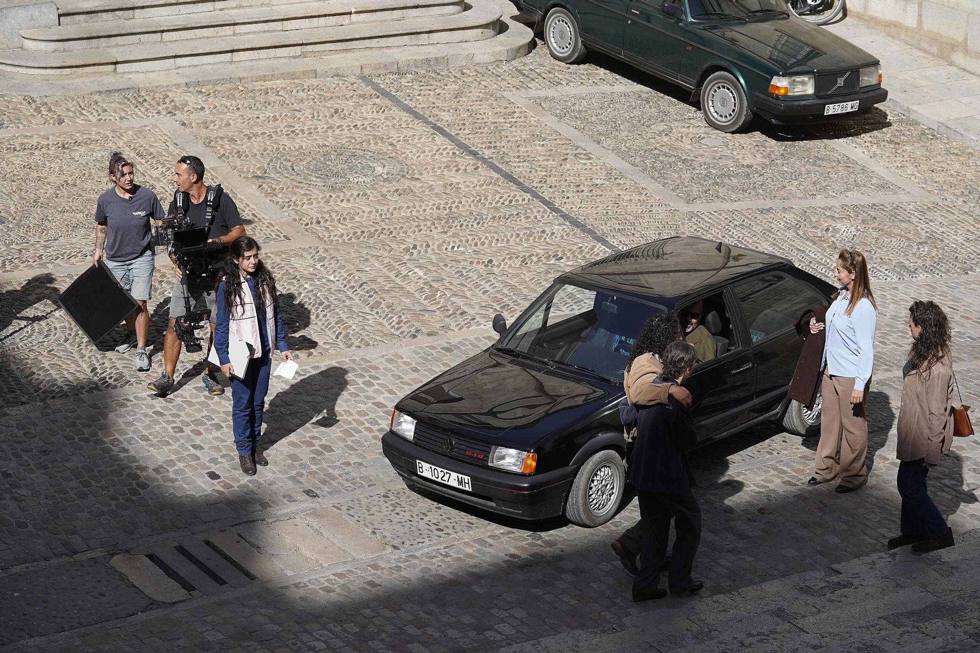 Los Javis roden entre turistes i curiosos a les escales de la catedral