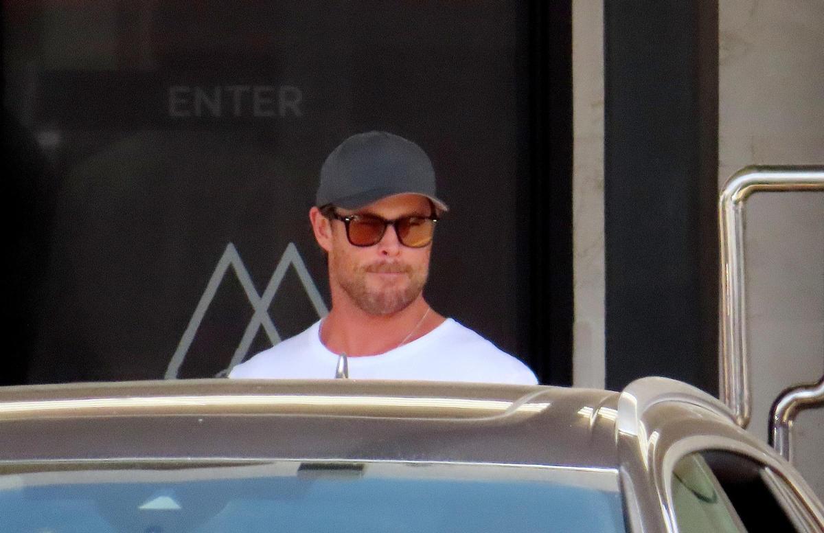 Chris Hemsworth tras aterrizar en el aeropuerto de Son Sant Joan