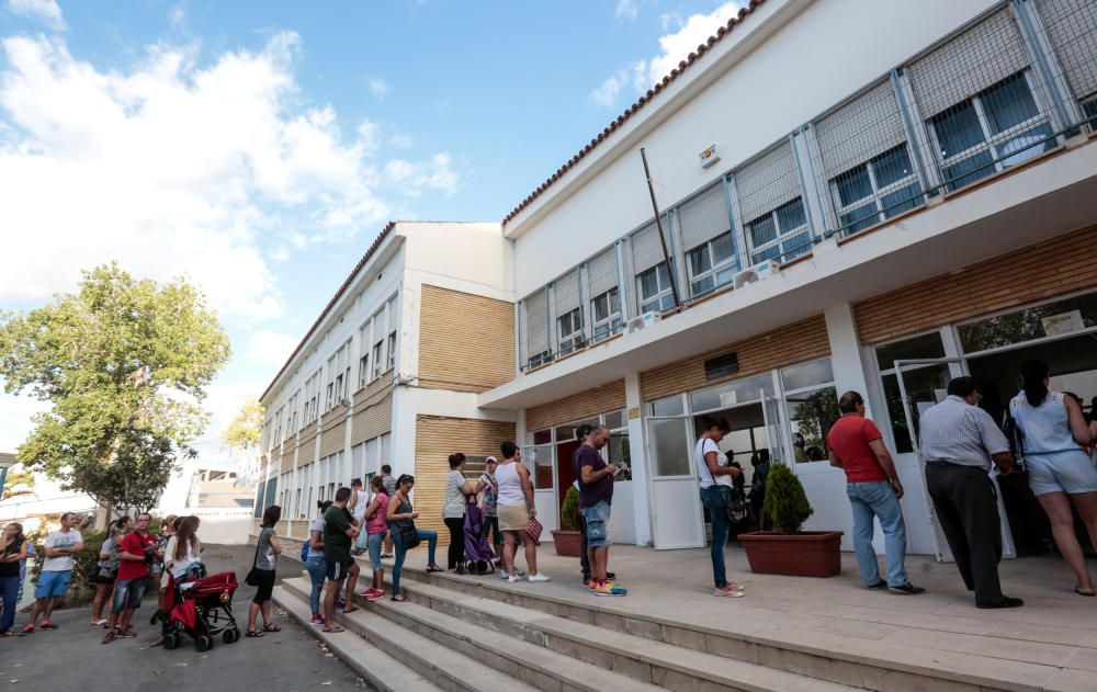 El colegio Vasco Núñez de Balboa fue uno de los centros que acogió las urnas