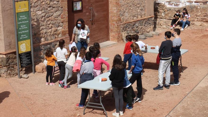 Visita de escolares al Museo del Castillo de Onda.