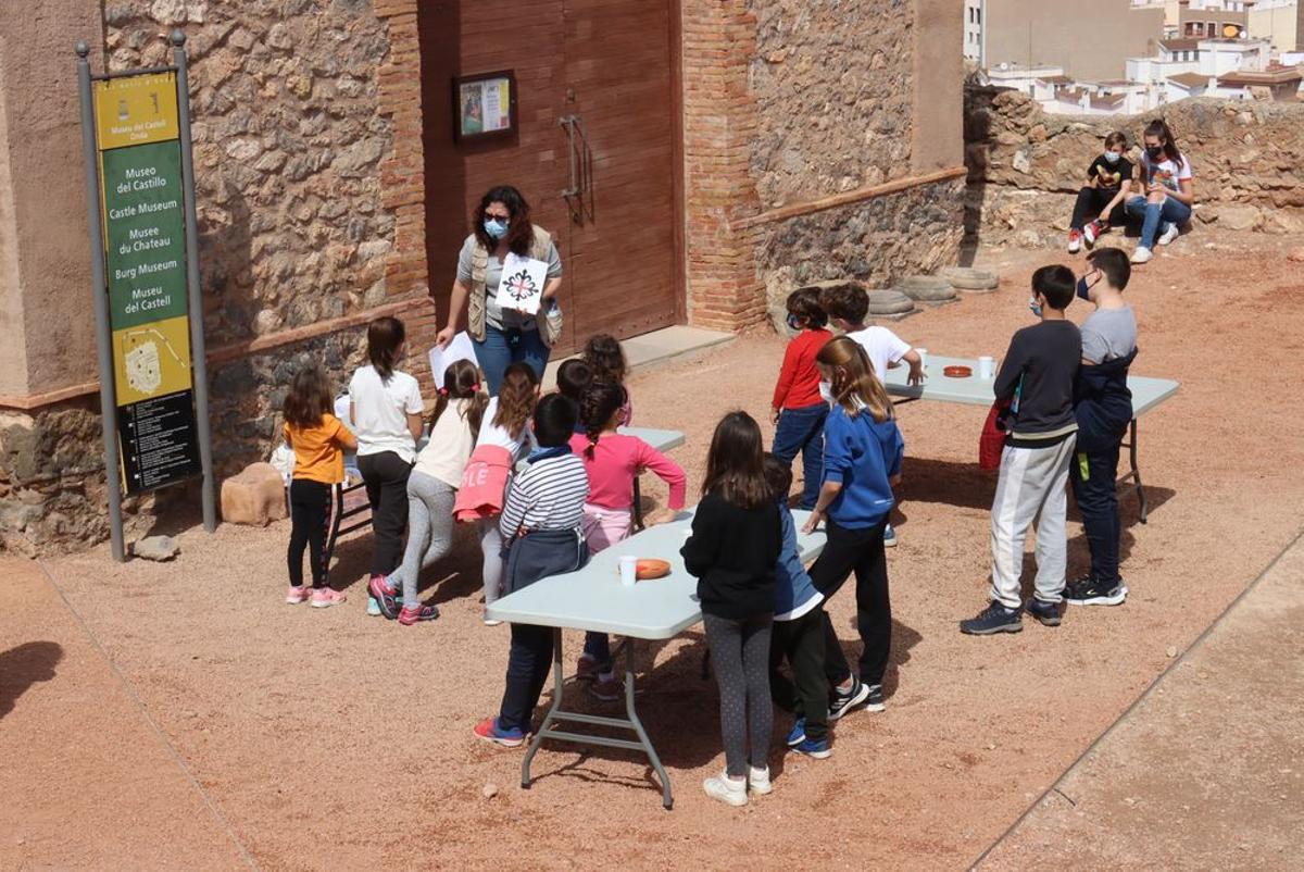 Visita de escolares al Museo del Castillo de Onda.