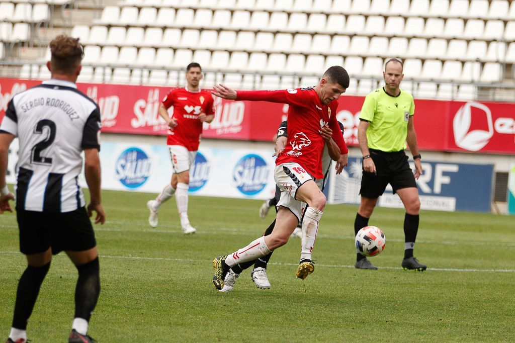 El Real Murcia no levanta cabeza (0-0)