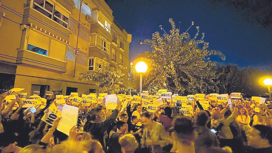 El centro de La Huertecica en San Antolín levanta ampollas entre los vecinos