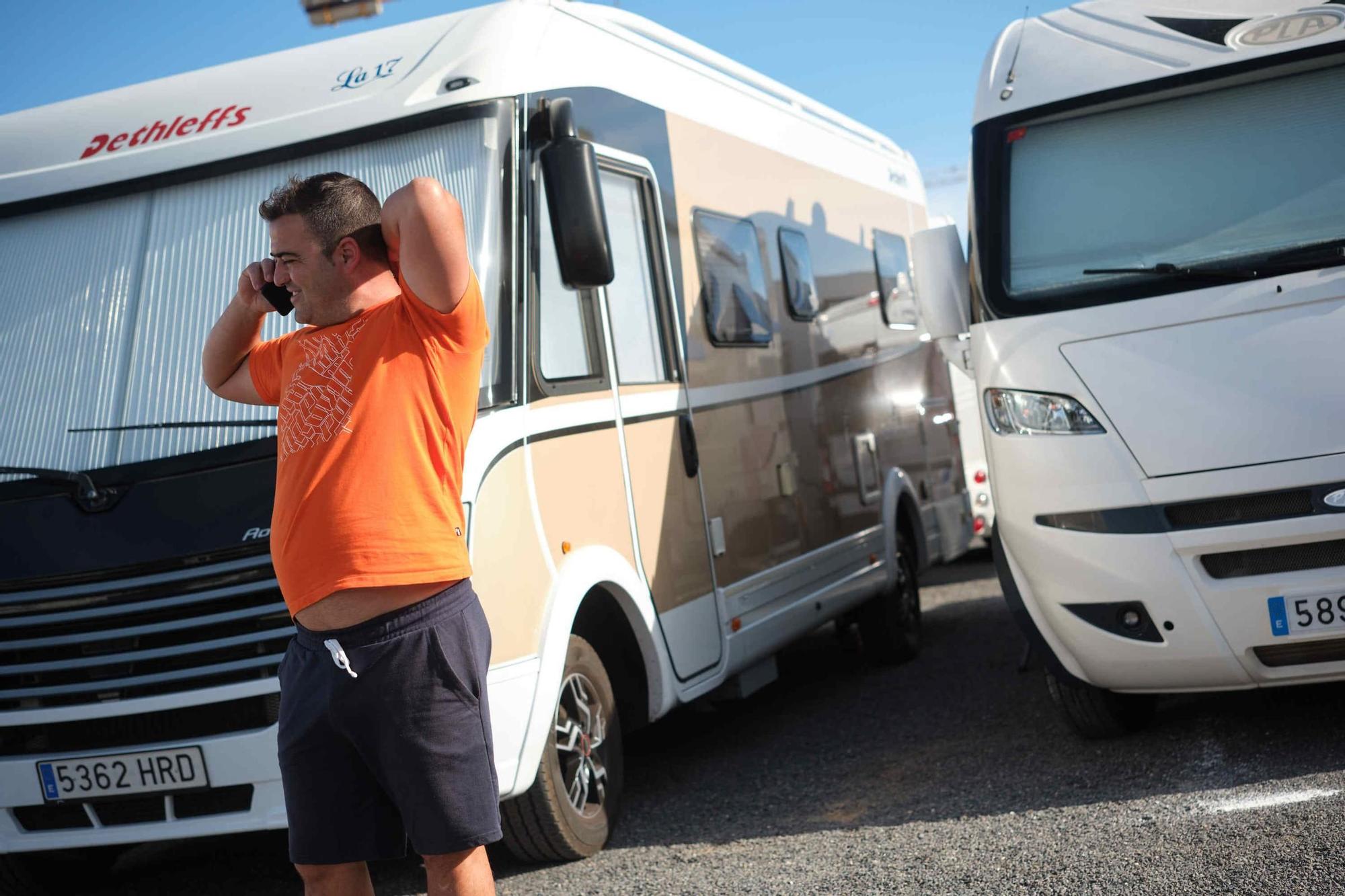 Reunión de caravanas en la costa de San Miguel de Abona