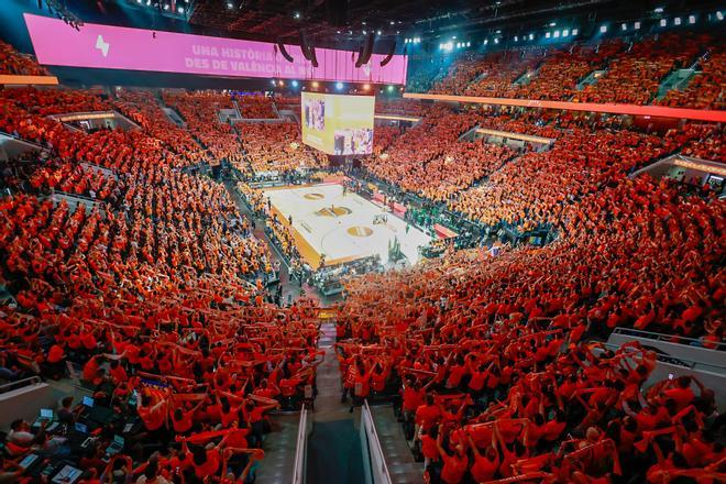 Ambiente de gala en el Roig Arena para recibir al Panathinaikos