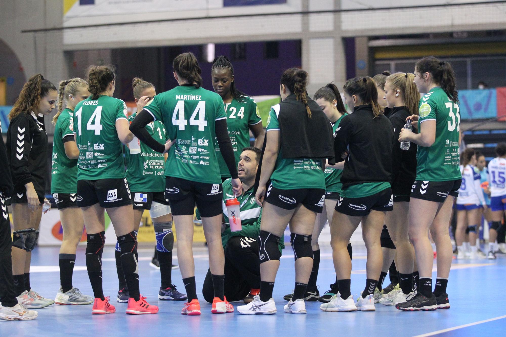 Paseo del Elche de balonmano femenino en Europa