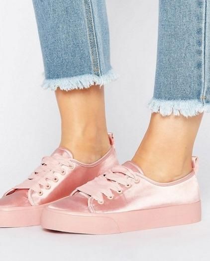 Sneakers: zapatillas de terciopelo