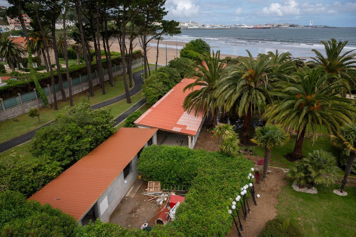 Construcciones ilegales en la antigua finca de la familia Franco en Bastiagueiro (Oleiros)