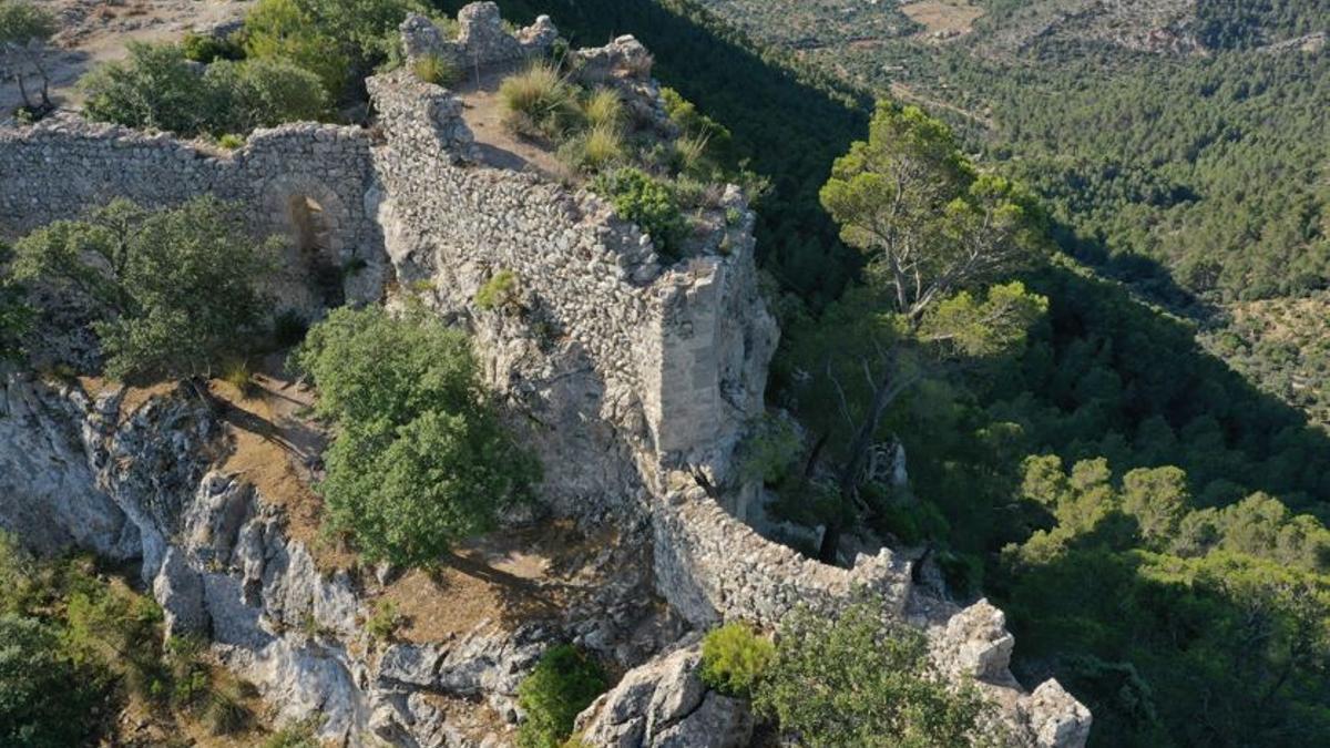 El Consell redactará un plan de restauración del Castell de Alaró cuando asuma la propiedad