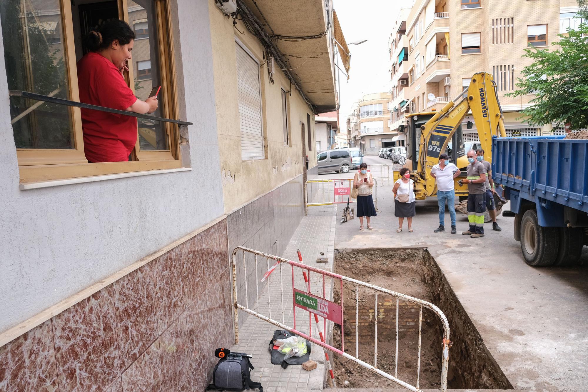 Descubren una entrada desconocida en el mayor refugio antiaéreo de Novelda