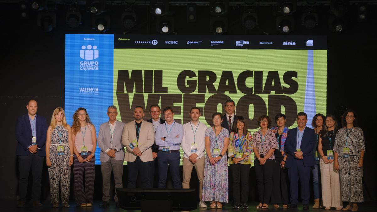 Representantes de Cajamar, los centros tecnológicos y las empresas que participaron en el foro sobre tendencias en alimentación.