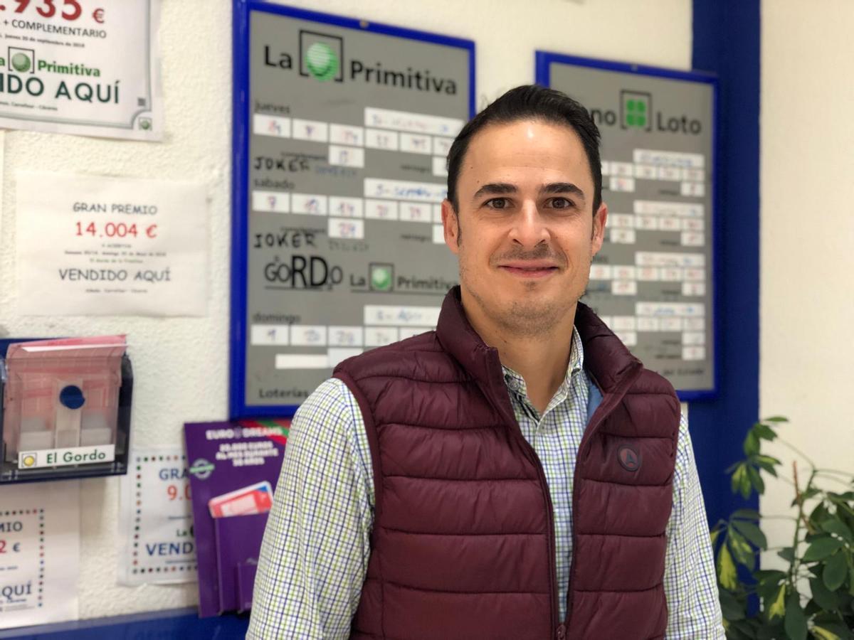 José Manuel Villanueva en la administración La 13 del Carrefour.