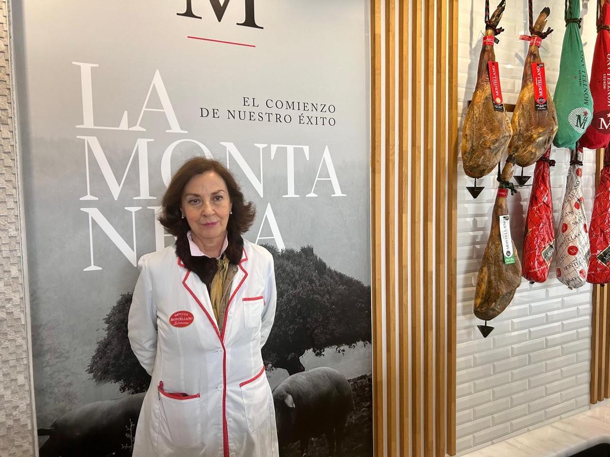 Carmen Hernández en la empresa de Ibéricos Montellano.