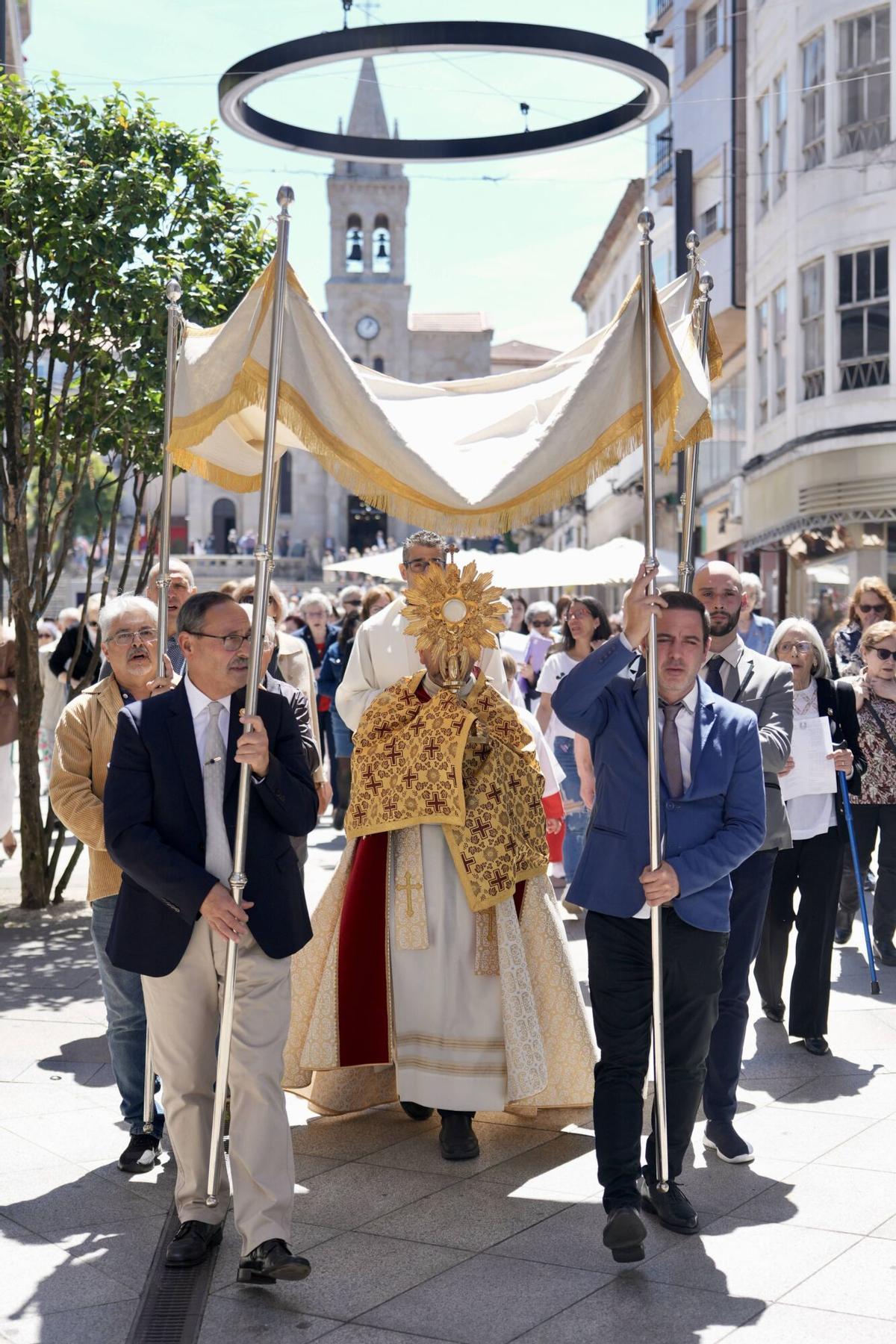 Celebración y procesión de Corpus Christi en Lalín Celebración y procesión de Corpus Christi en Lalín