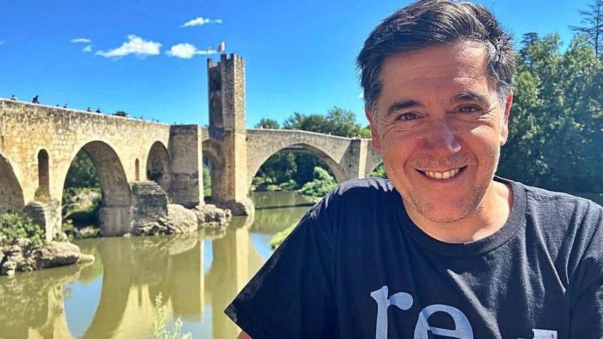 «Aspiro que els lectors que té Ken Follet en català i castellà puguin ser els meus»