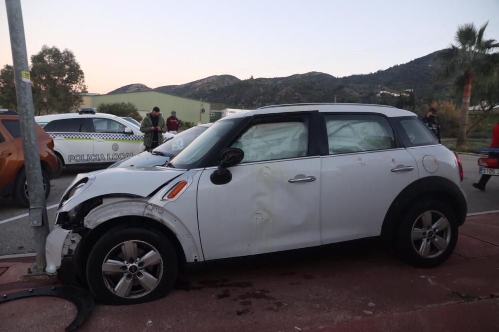 Coche que conducían las víctimas en el momento del ataque.