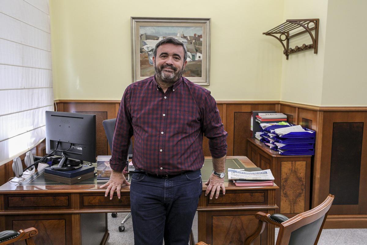 El alcalde José Manuel Penalva, en una imagen de archivo en su despacho en Crevillent