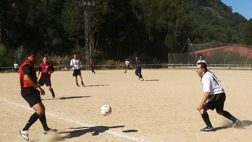 Campo de fútbol de Montecarrasco.  // Gonzalo Núñez