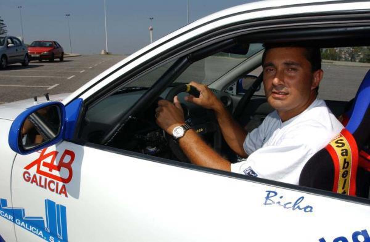Giráldez, en 2001, en su etapa de piloto de rallyes. |  // CAMESELLE