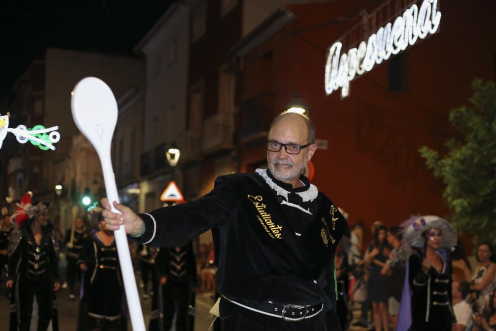 Los Moros y Cristianos de Aspe viven un desenlace espectacular