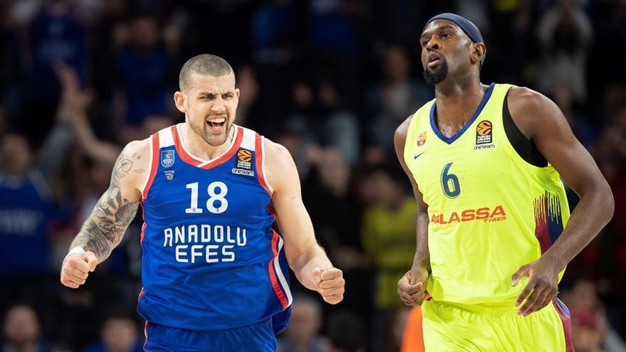 El Anadolou Efes suma el primer triunfo ante un Barça flojo en defensa