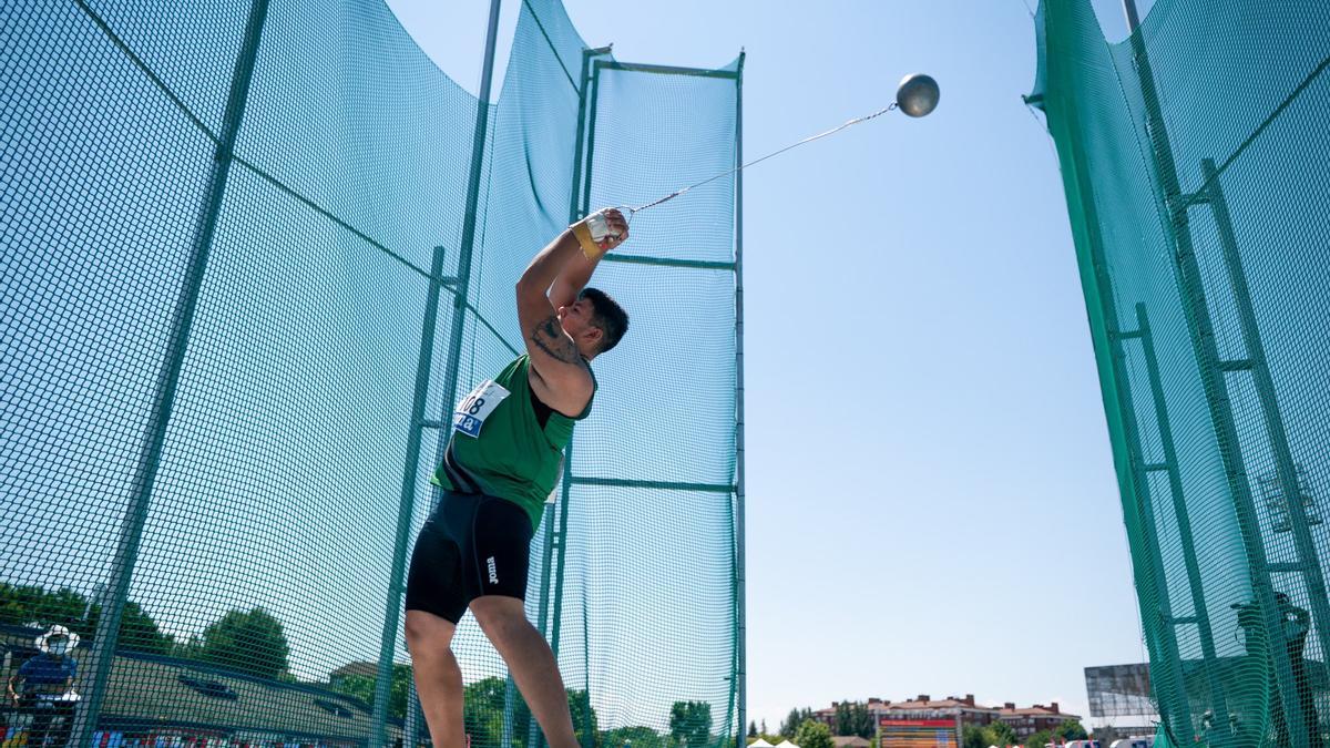 Kevin Arreaga logró el oro en la modalidad de martillo con una prestigiosa marca de 70.12.